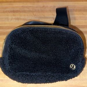 Everywhere Belt Bag 1L Fleece